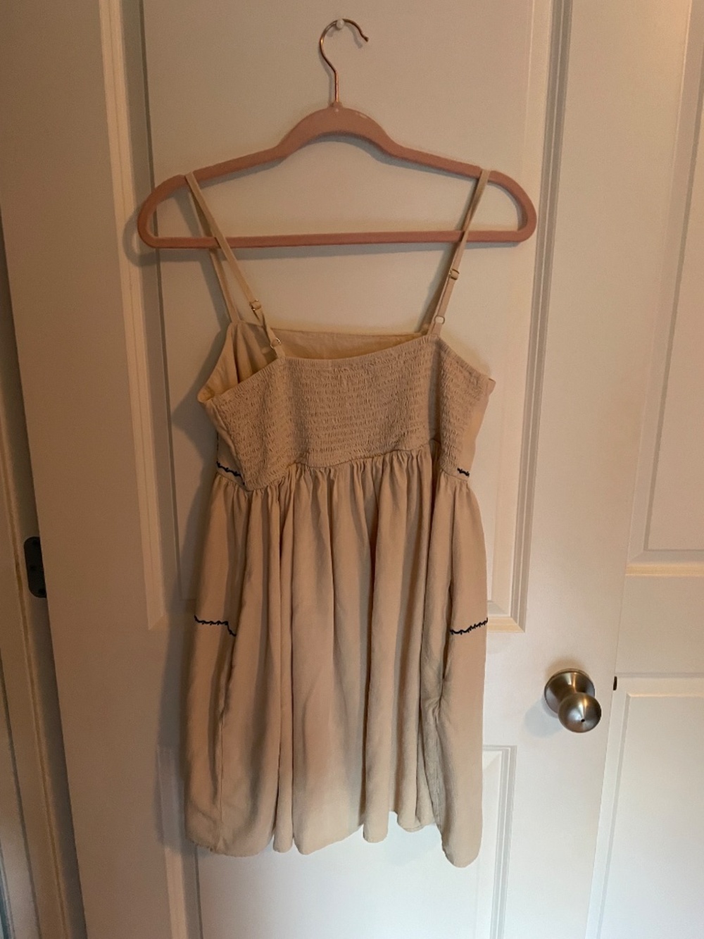 Natural life embroidered dress - Picture 4 of 6